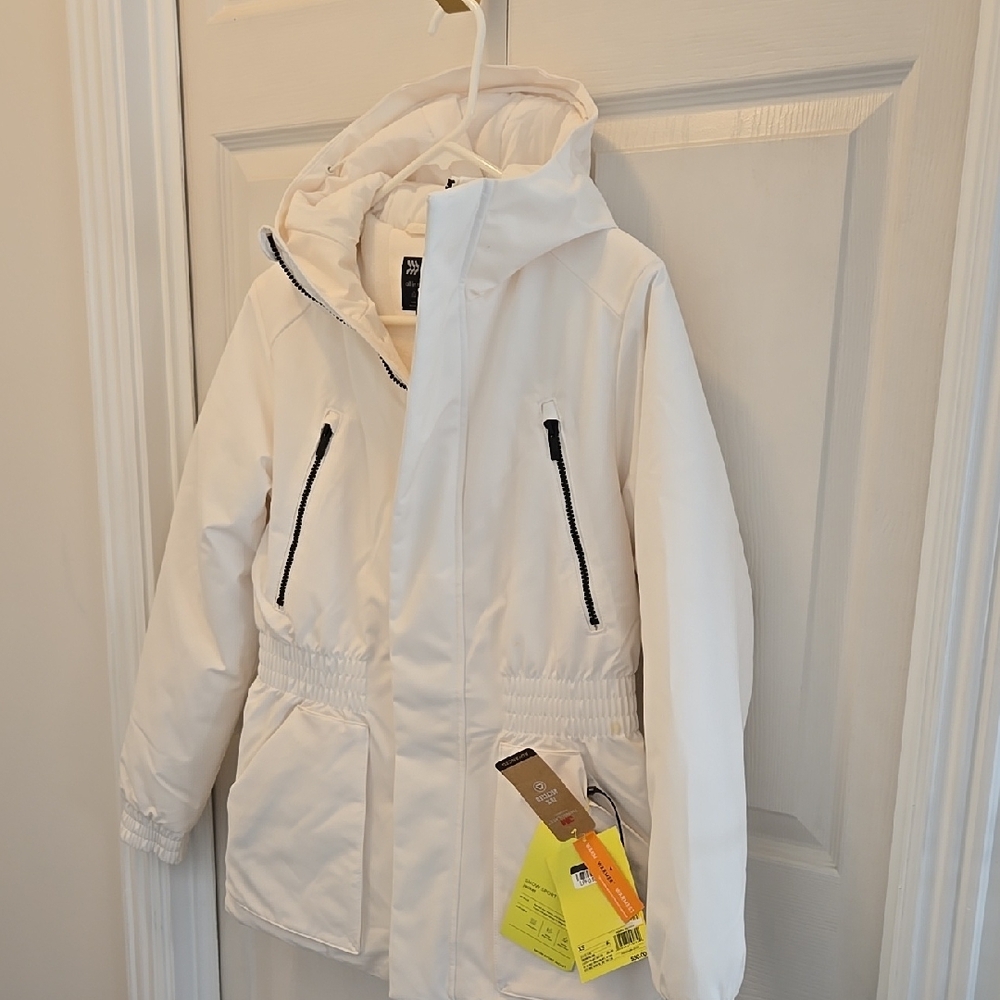 NWT White All in Motion Hooded Jacket